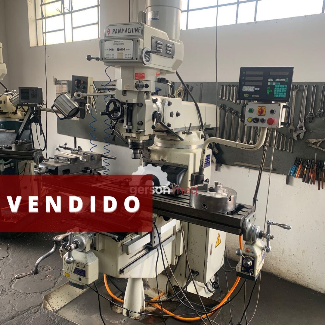 FRESADORA FERRAMENTEIRA PANMACHINE KM-4KV ISO40 ANO 2011 COMPLETA